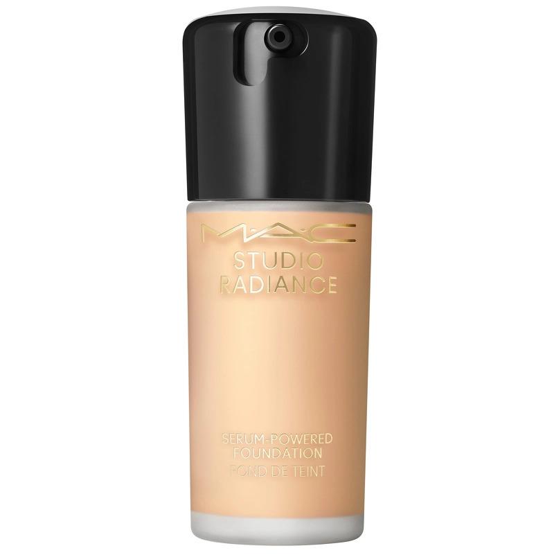 MAC Studio Radiance Serum Foundation NC18 – Strålende Hud