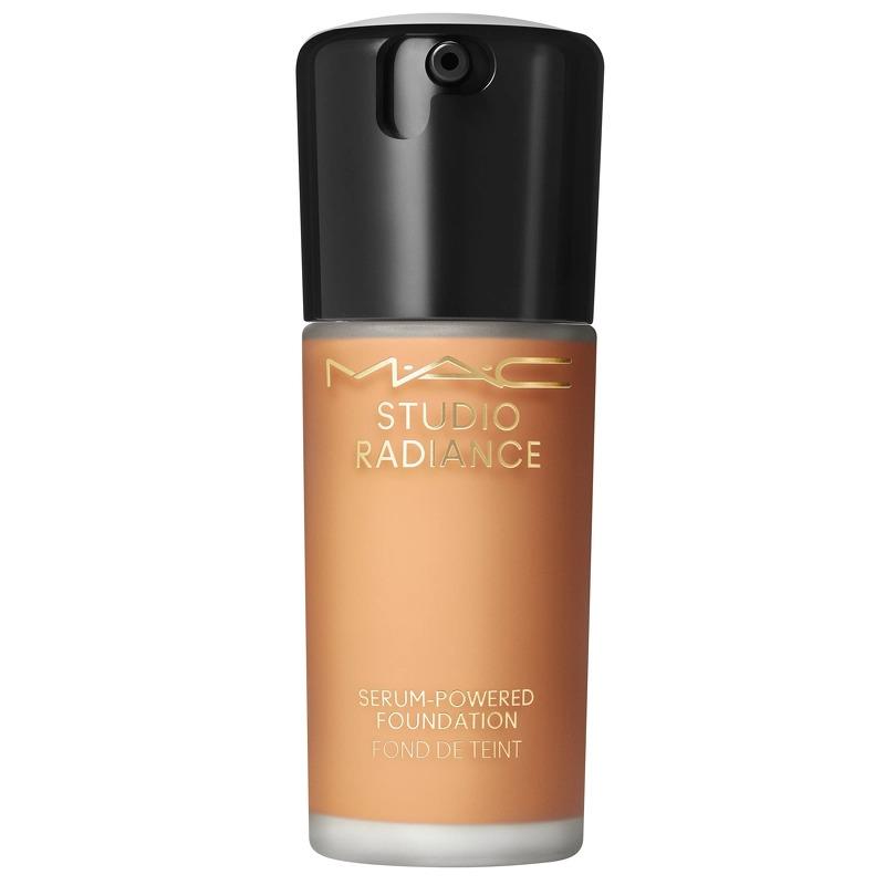 MAC Studio Radiance Serum-Baseret Foundation – Strålende Hud